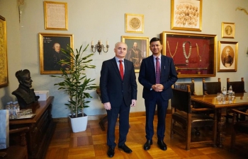 Ambassador Srivastava met with the Rector of the University of Zagreb Prof. PhD Mr. Stjepan Lakušić and discussed India Croatia cooperation between the University of Zagreb and Indian universities in the context of student exchanges, mobility of academic teaching and non-teaching staff, and potential joint projects.